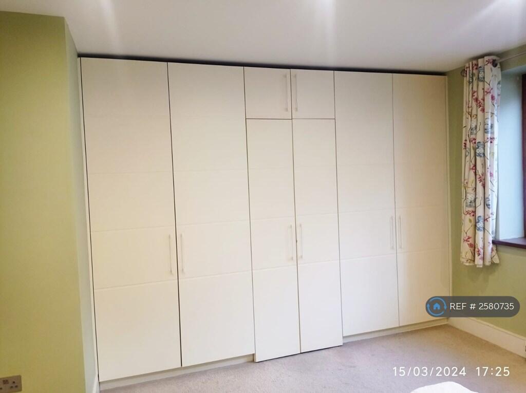 Doors To En Suite