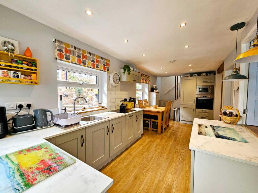 e7358371-e622-485b-a42b-6b2d500c2426