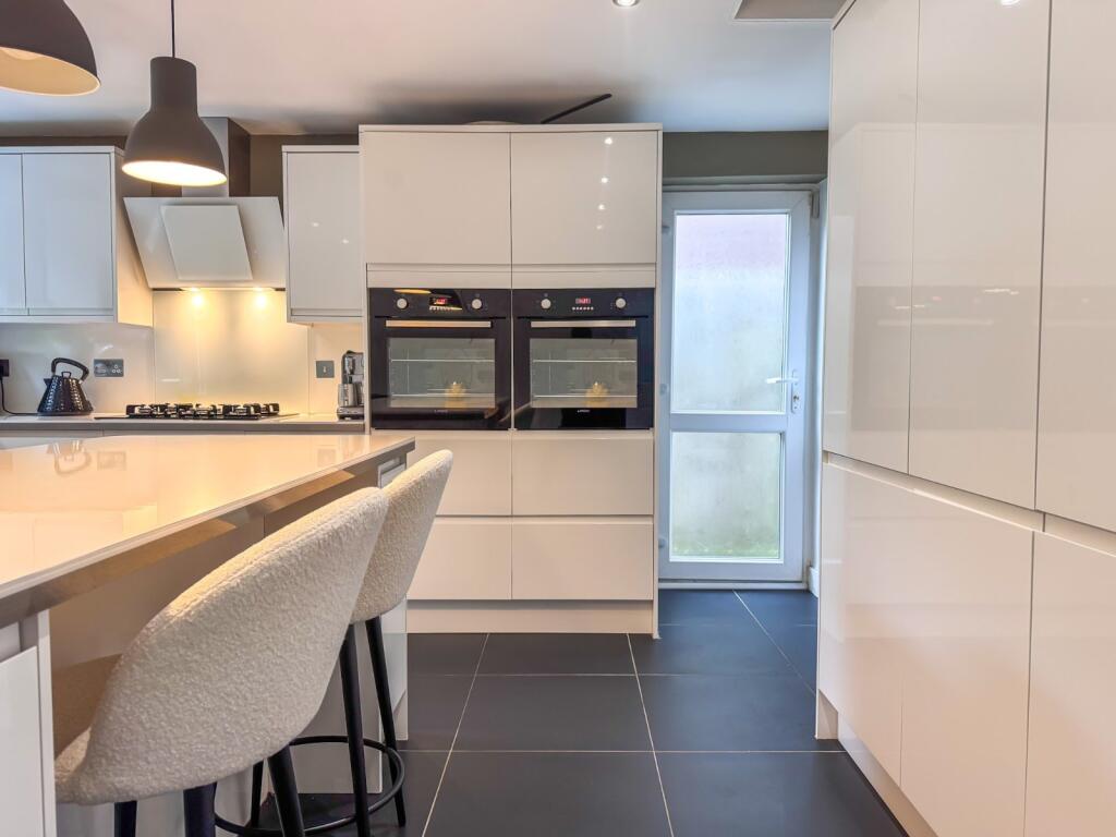 Kitchen/Breakfast Rm