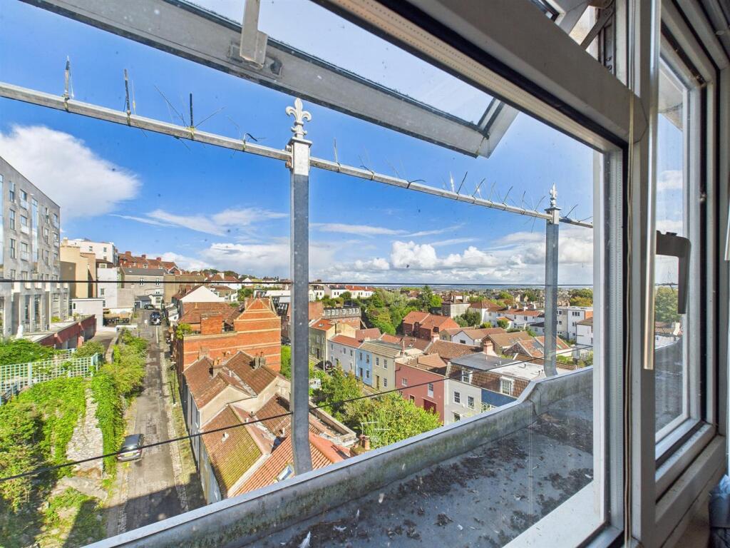 19 - Block of four flats.jpg