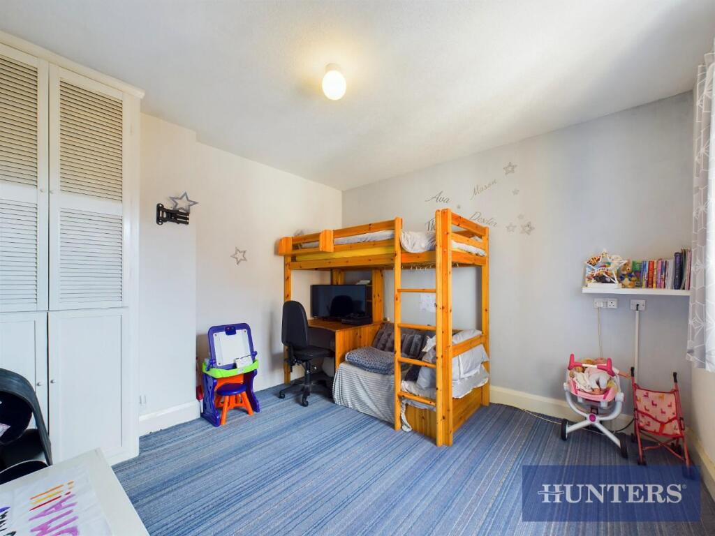 CAM03696G0-PR0396-STILL002.jpg