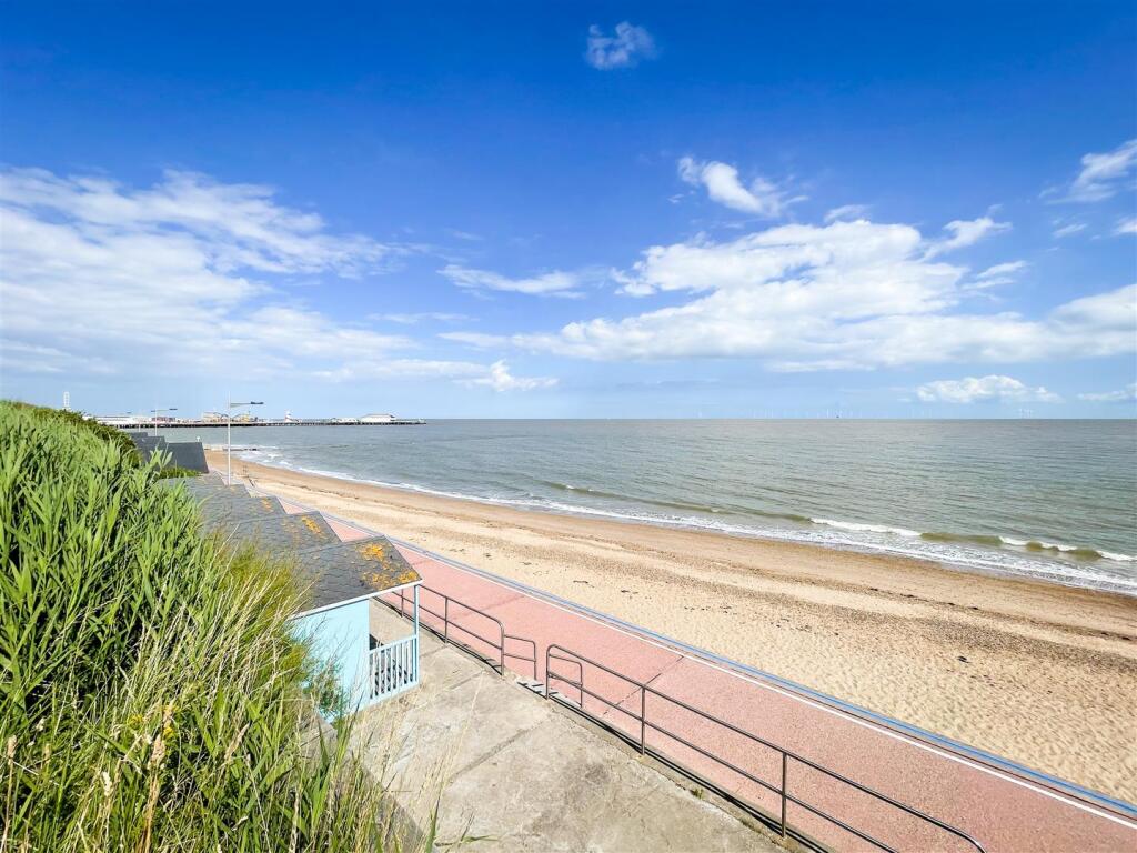 CLACTON SEA FRONT