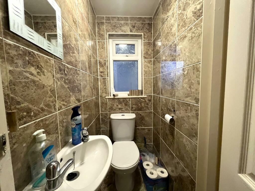 Toilet.jpeg