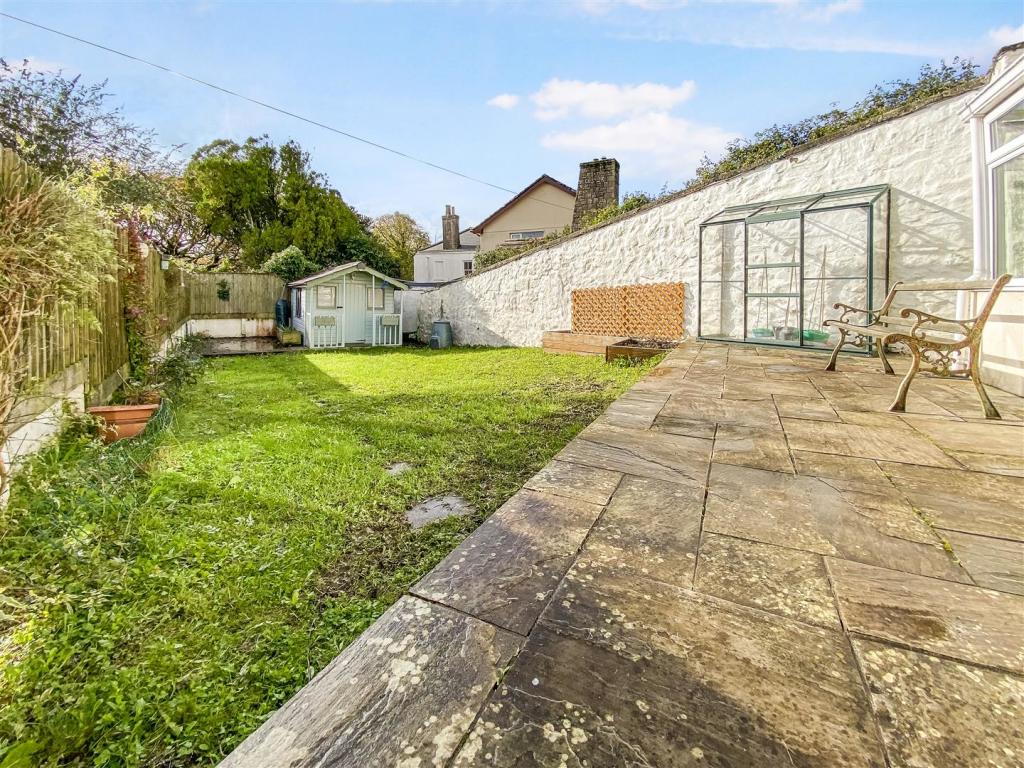 garden 1.jpg