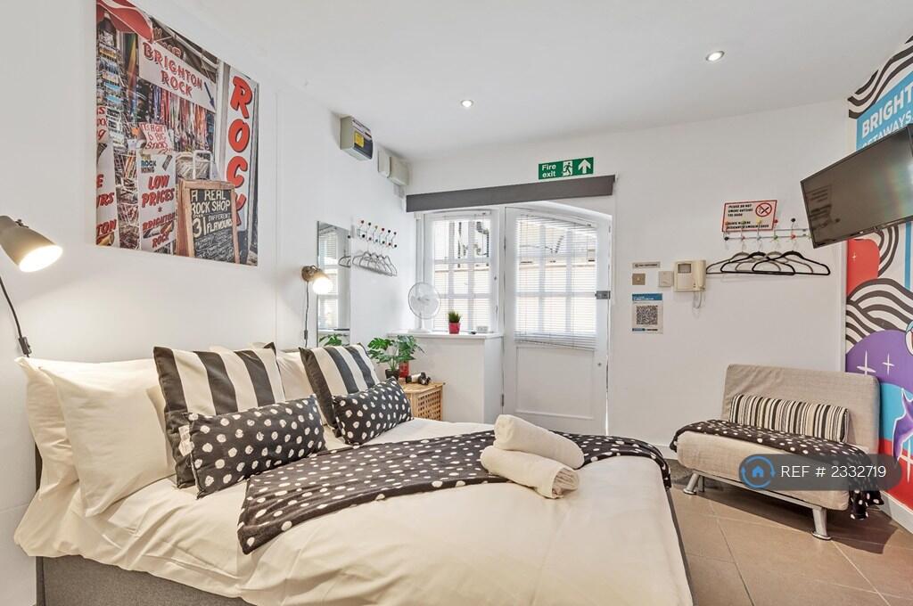 Artist Studio Bed Compressed