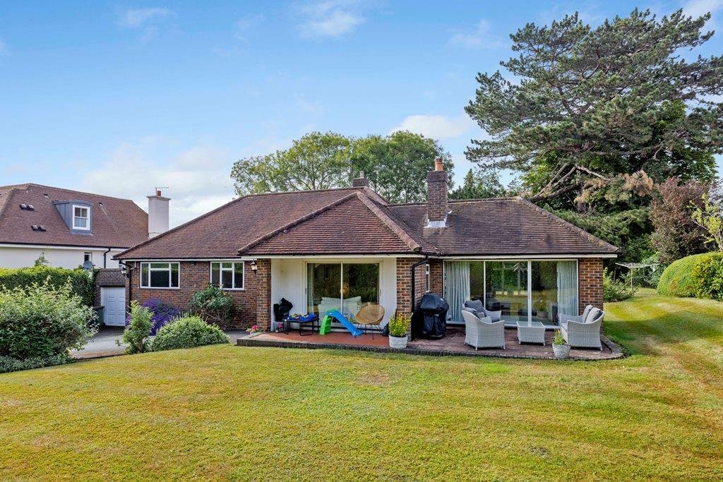 3 Elm Close, Leatherhead, Surrey, KT22 8HA-16.jpg