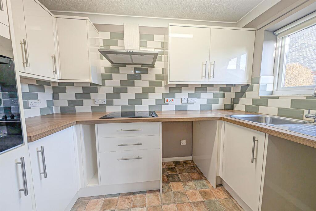 PXL_20251219_103802748.RAW-01 kit.jpg