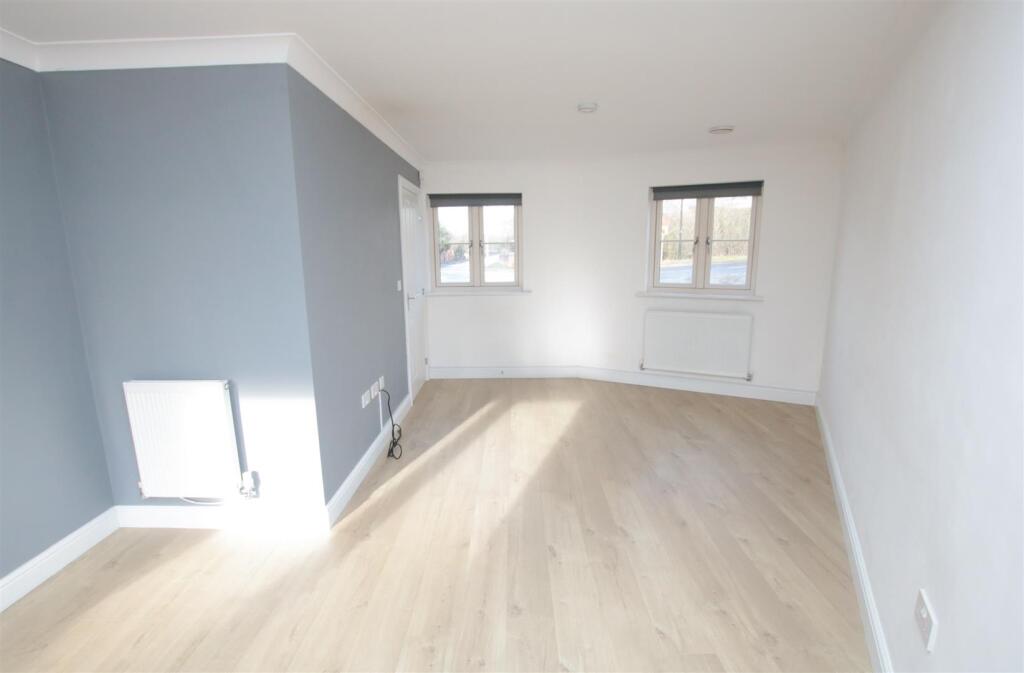 OPEN PLAN LIVING/ DINING/ KITCHEN