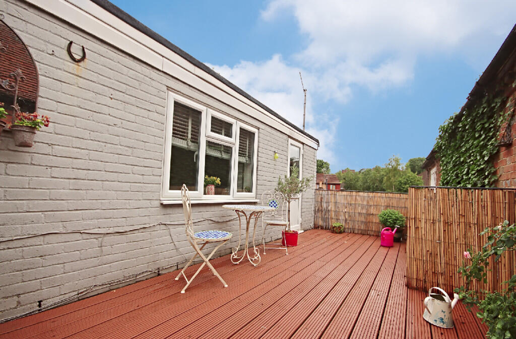 Screenshot 2025-0...