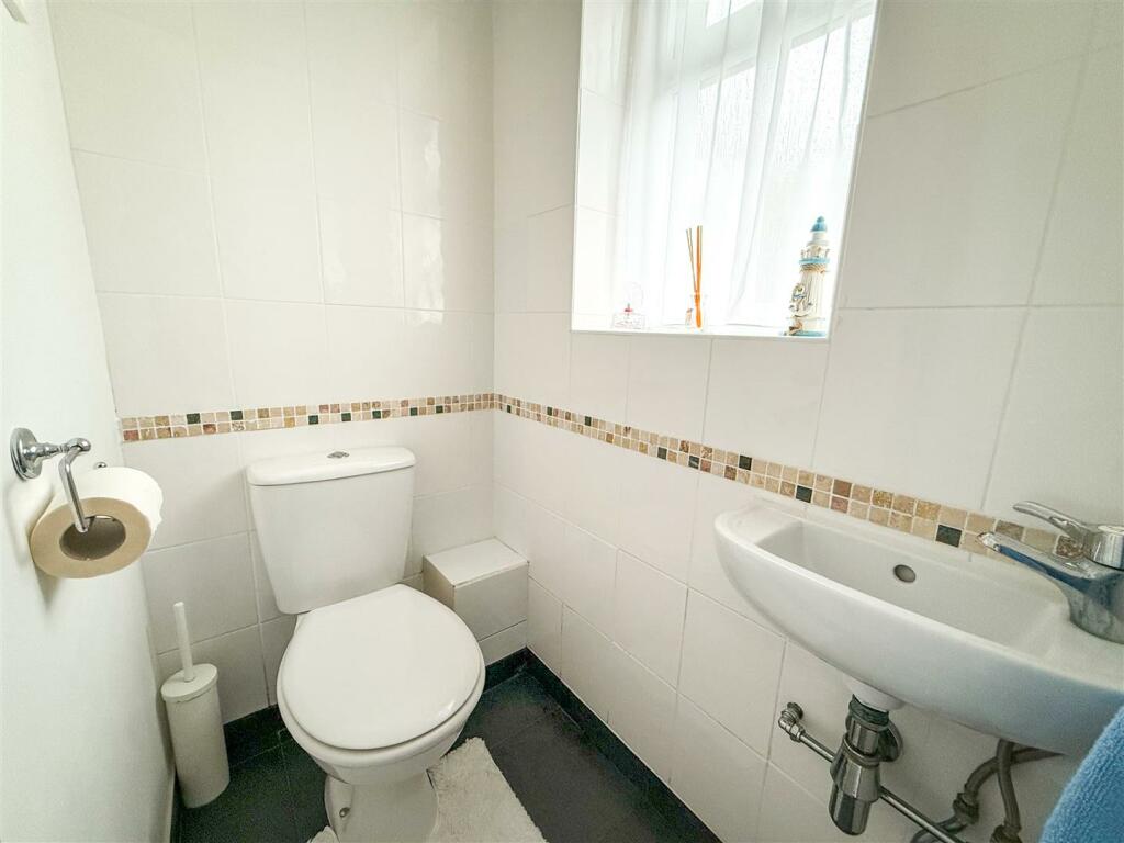 CLOAKROOM