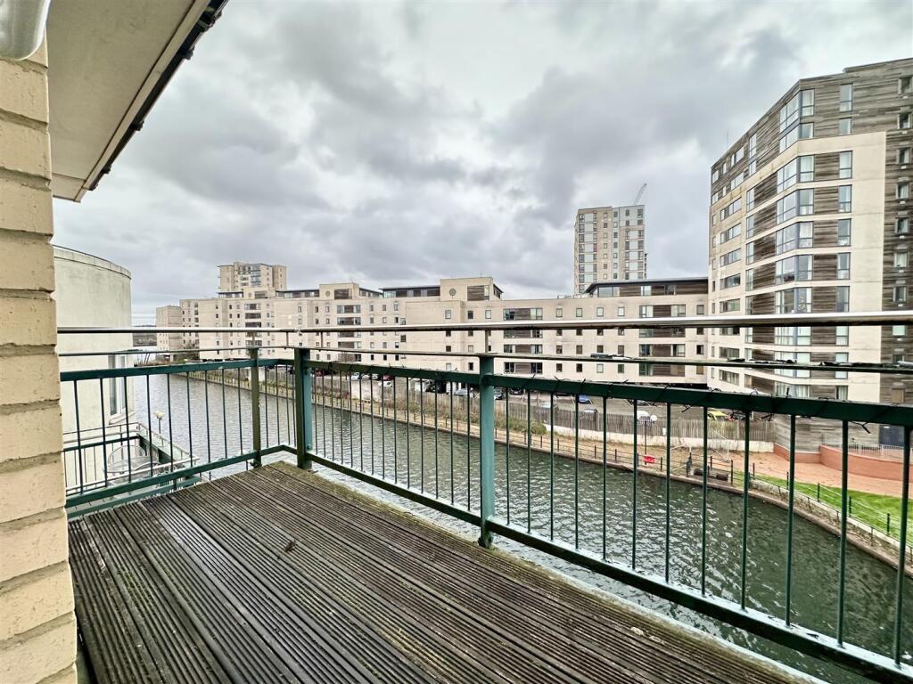 balcony.jpg
