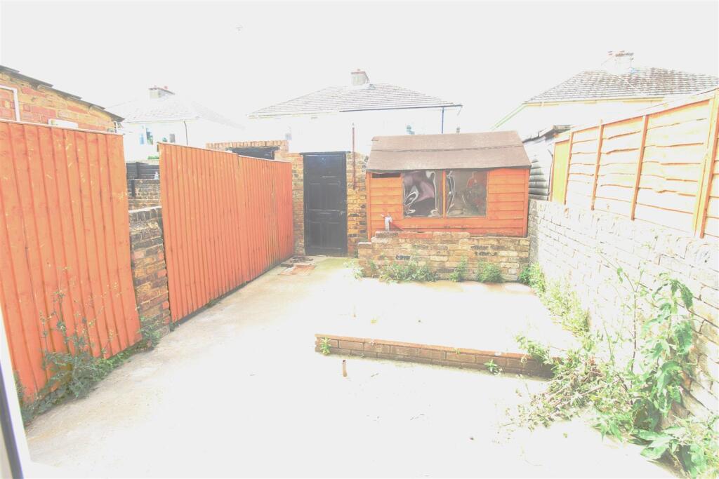 59 Unity street garden 1.JPG