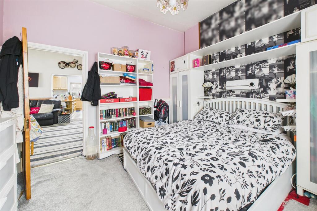 361 Two Mile Hill Road, Kingswood, Bristol BS15 1A