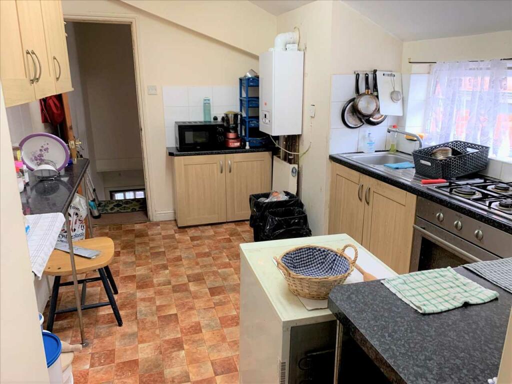 KITCHEN 124 x 9 max