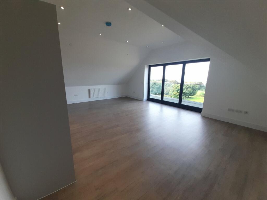 Kitchen/Living Area