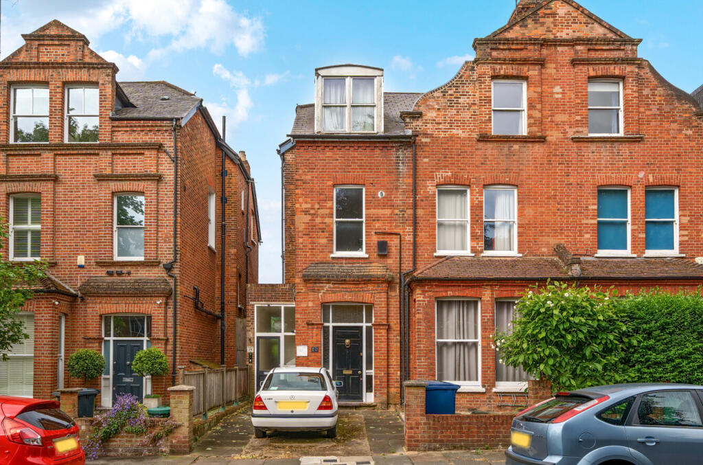 1300858-1-68381cf...