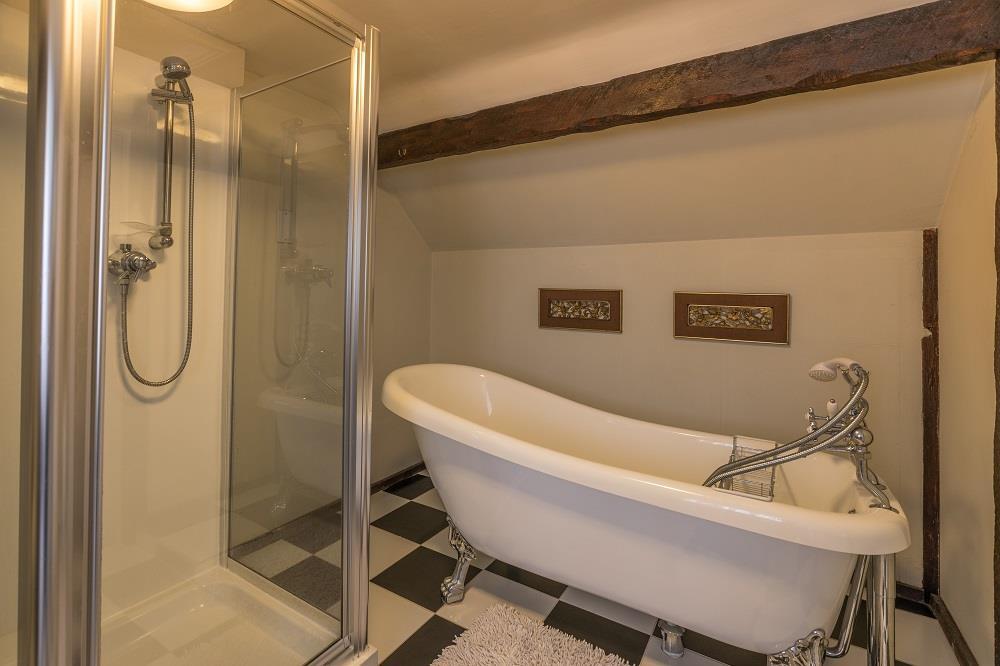 Bathroom Strawberry Mill.jpg