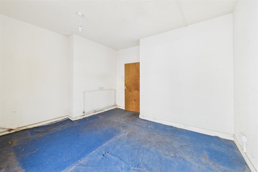 Flats A, B, C 18 Church Street, Tewkesbury, GL20 5