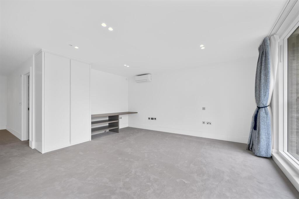 92 Copse Hil,56.jpg