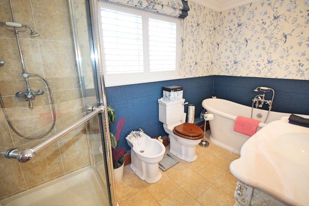 Ensuite
