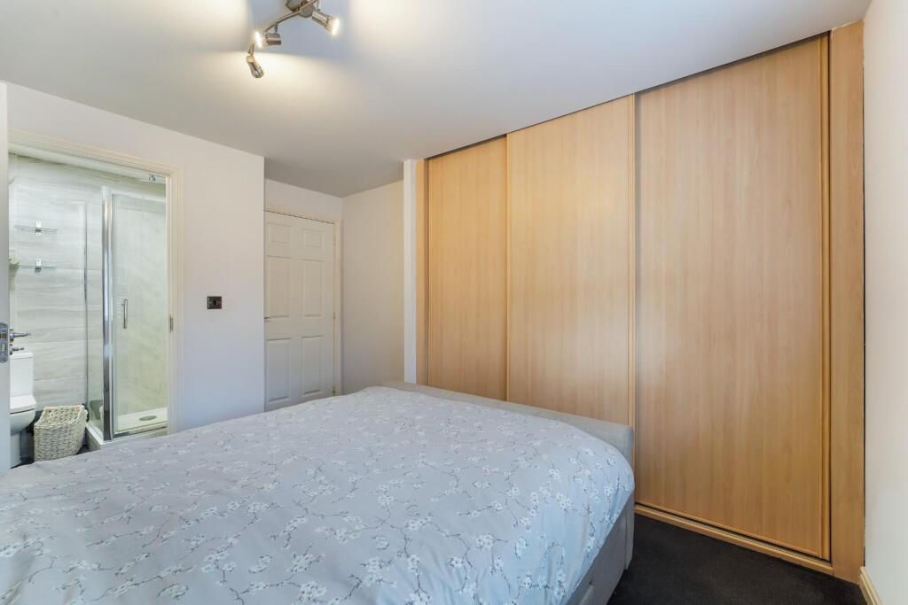 BISHOPS HOUSE, FLAT (14).jpg