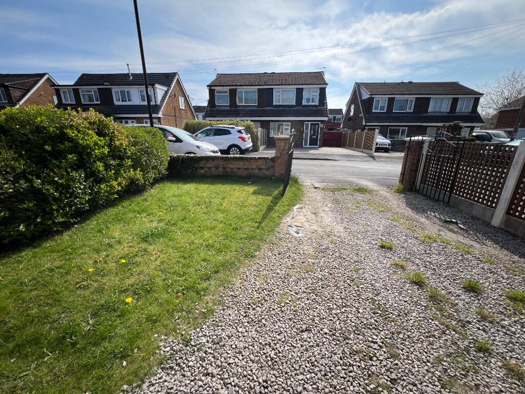 Front Garden &amp; Drive