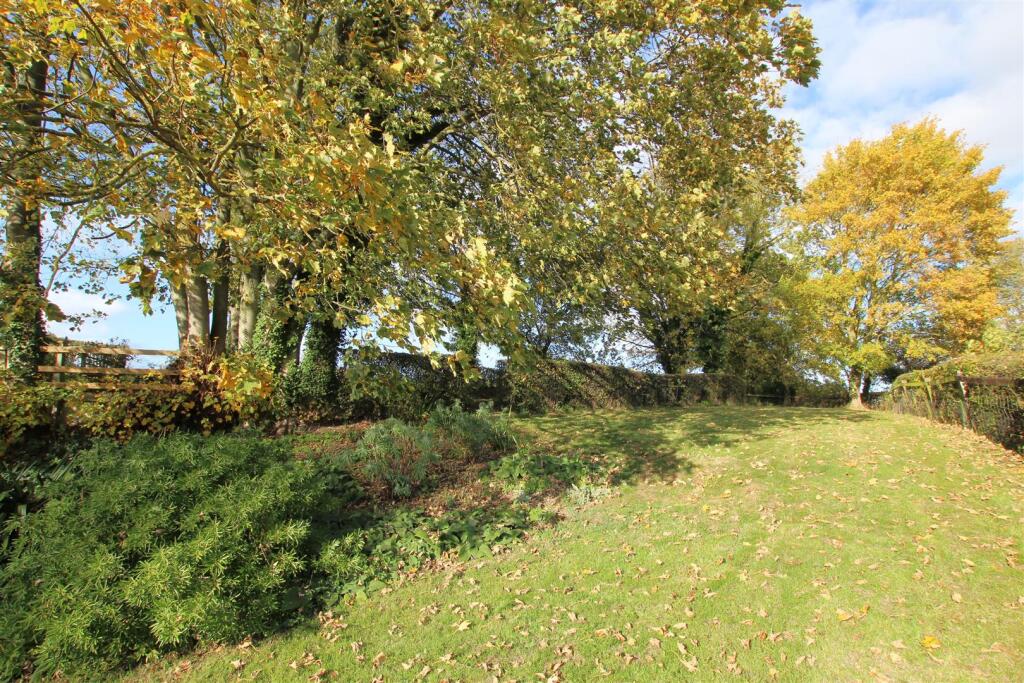 Pasture Land Garden - b.JPG