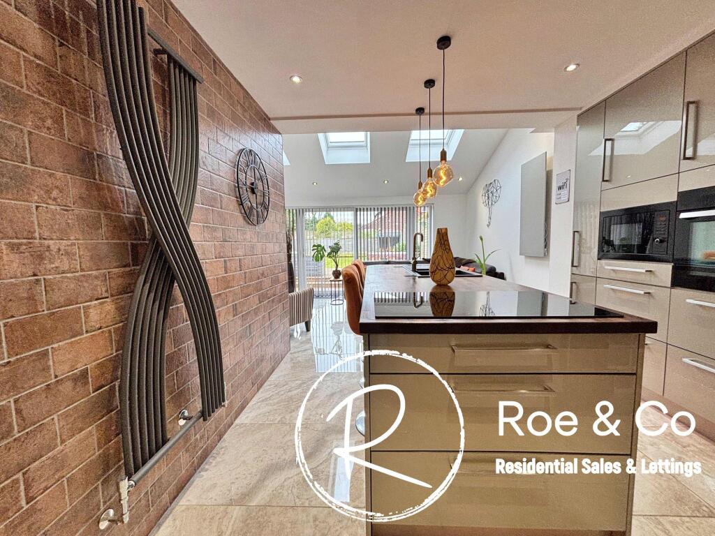 Kitchen/Family room