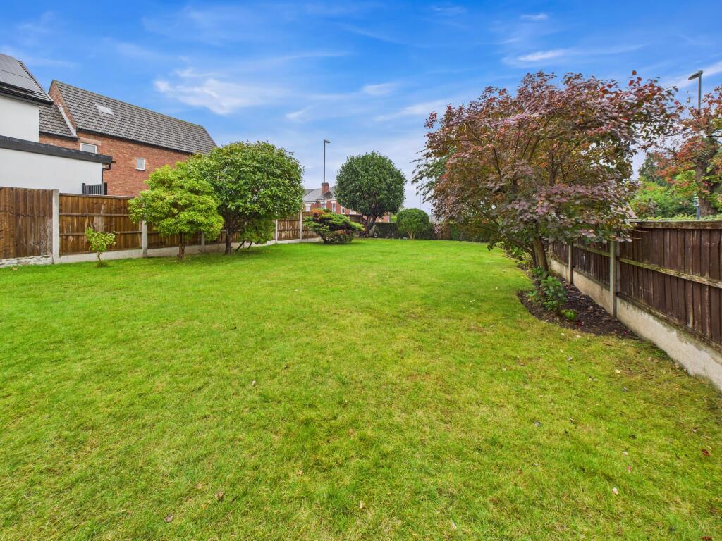 CAM04825G0-PR0192-STILL017