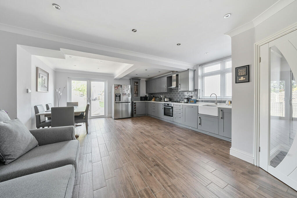 Reception/Kitchen