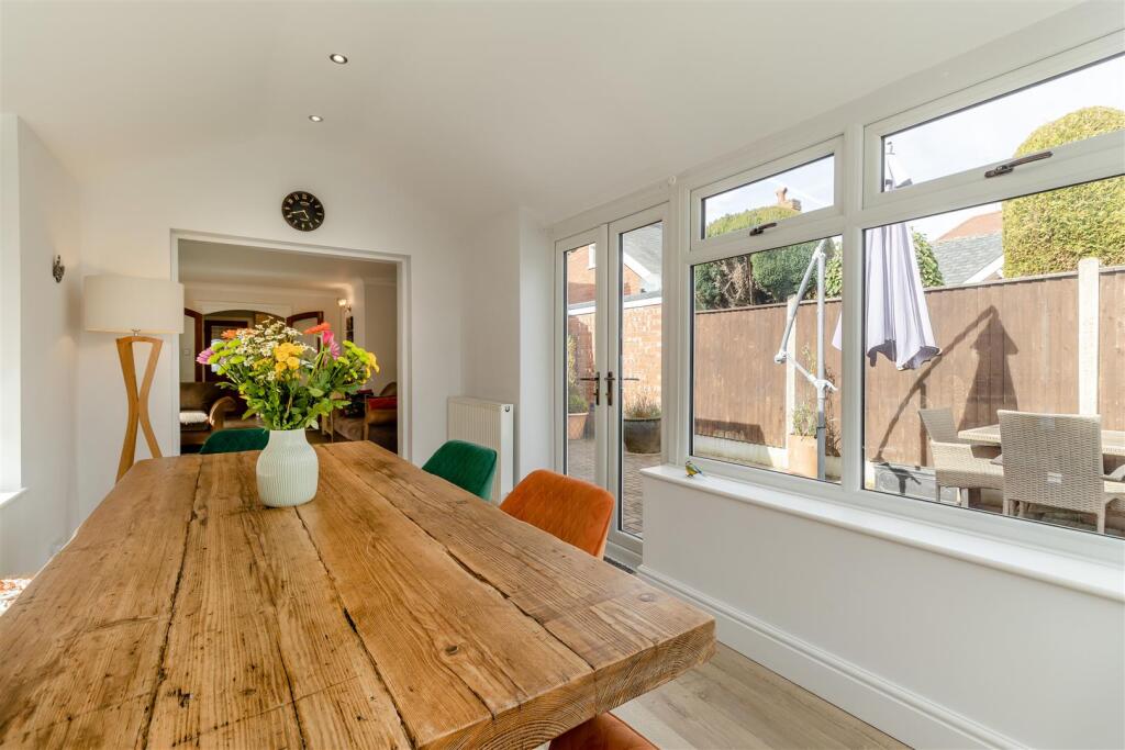 8640908-interior11.jpg