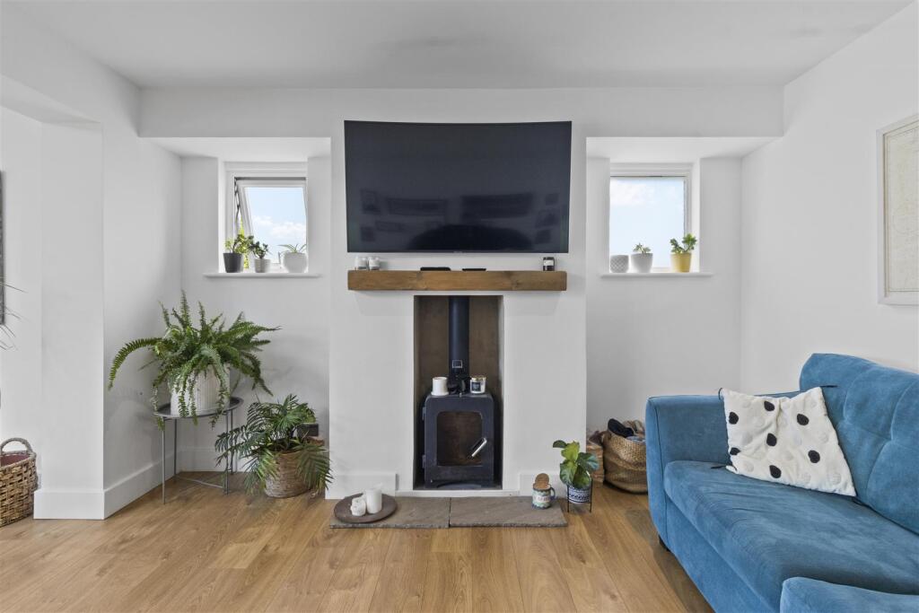living area #5.jpg