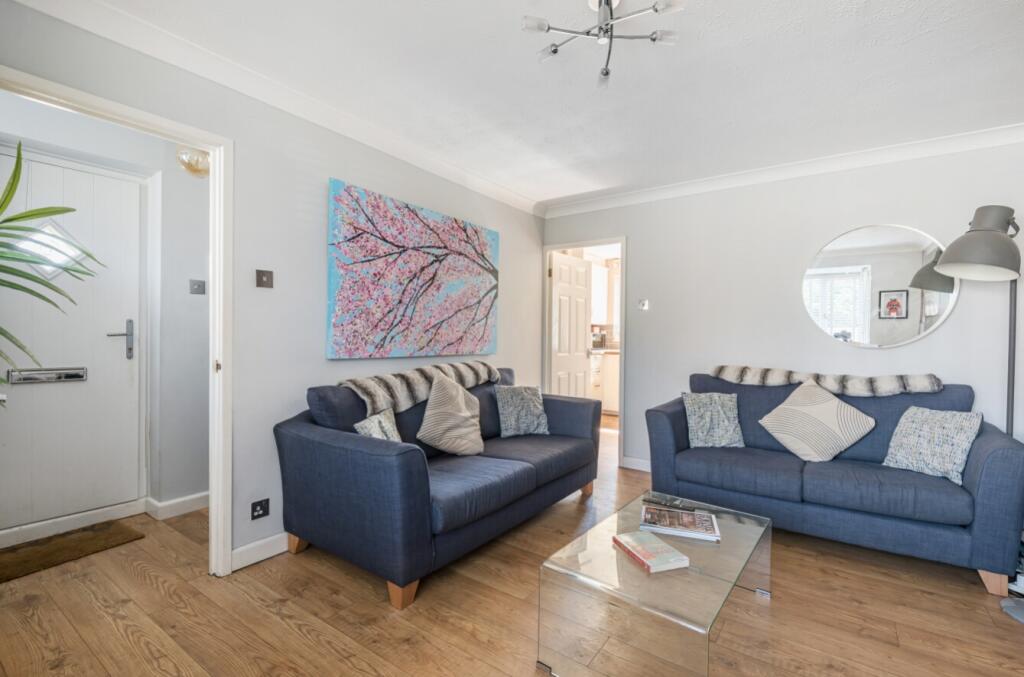 Living Room b Plover Drive EweMove Sale