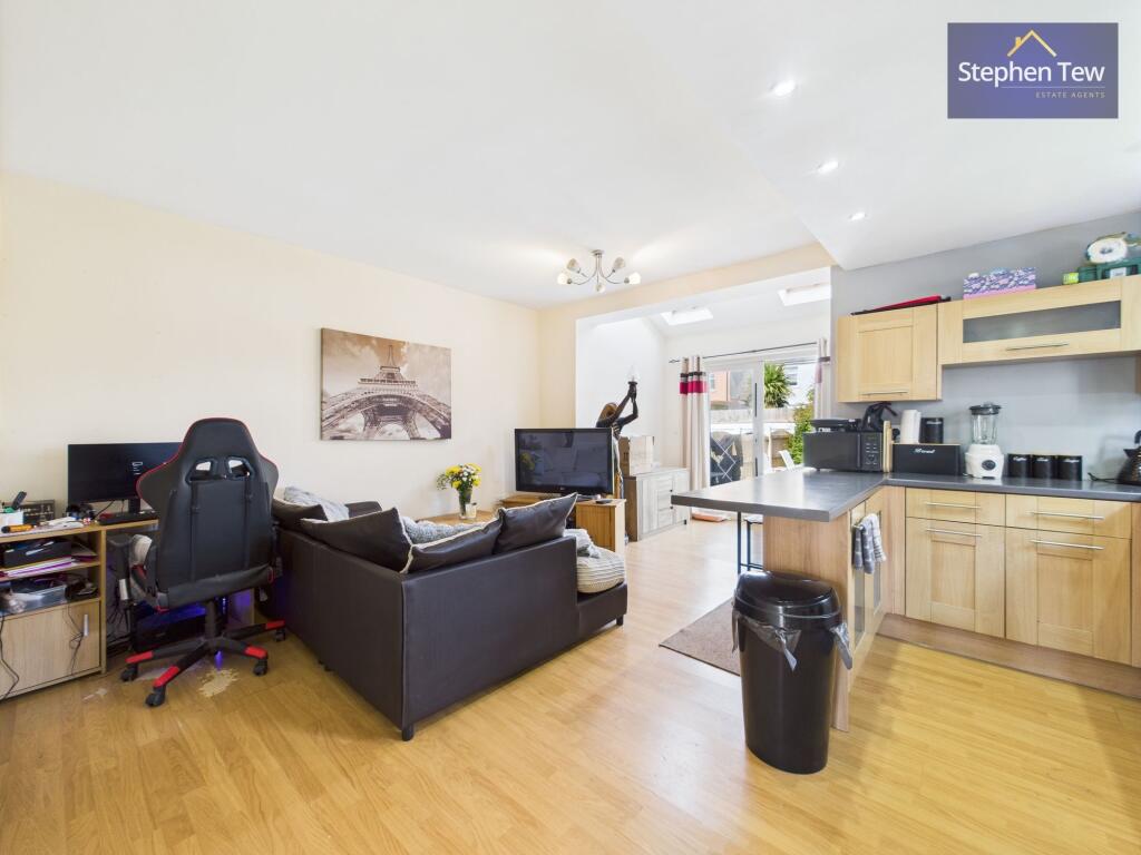 Living / Dining Kitchen