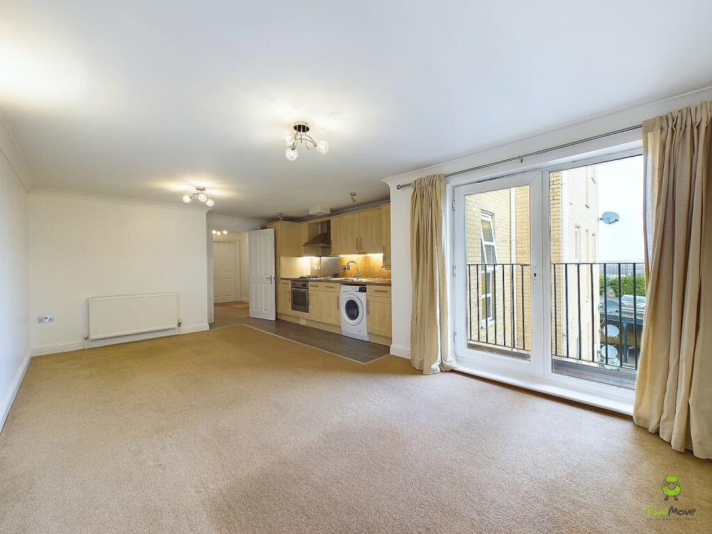 CAM04399G0-PR0030-STILL007