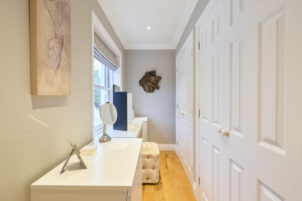 23 Worlington Roa...