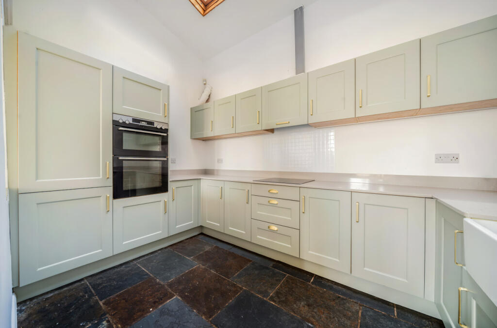 1303418-7-68504da...