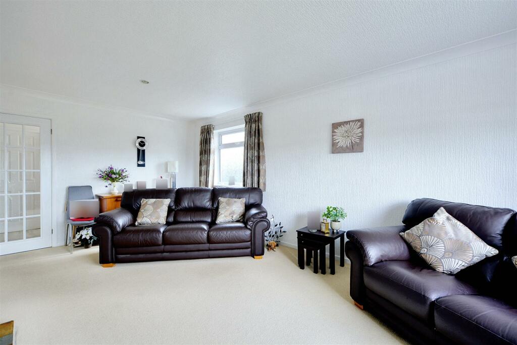 Lounge_2.jpeg