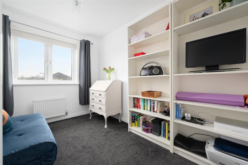 52 Middlebank Rise 018.JPG