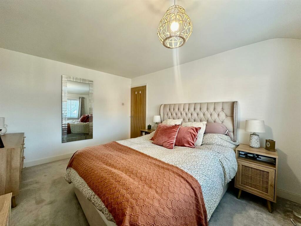 WhatsApp Image 2025-01-09 at 16.01.04_3af49d2b.jpg