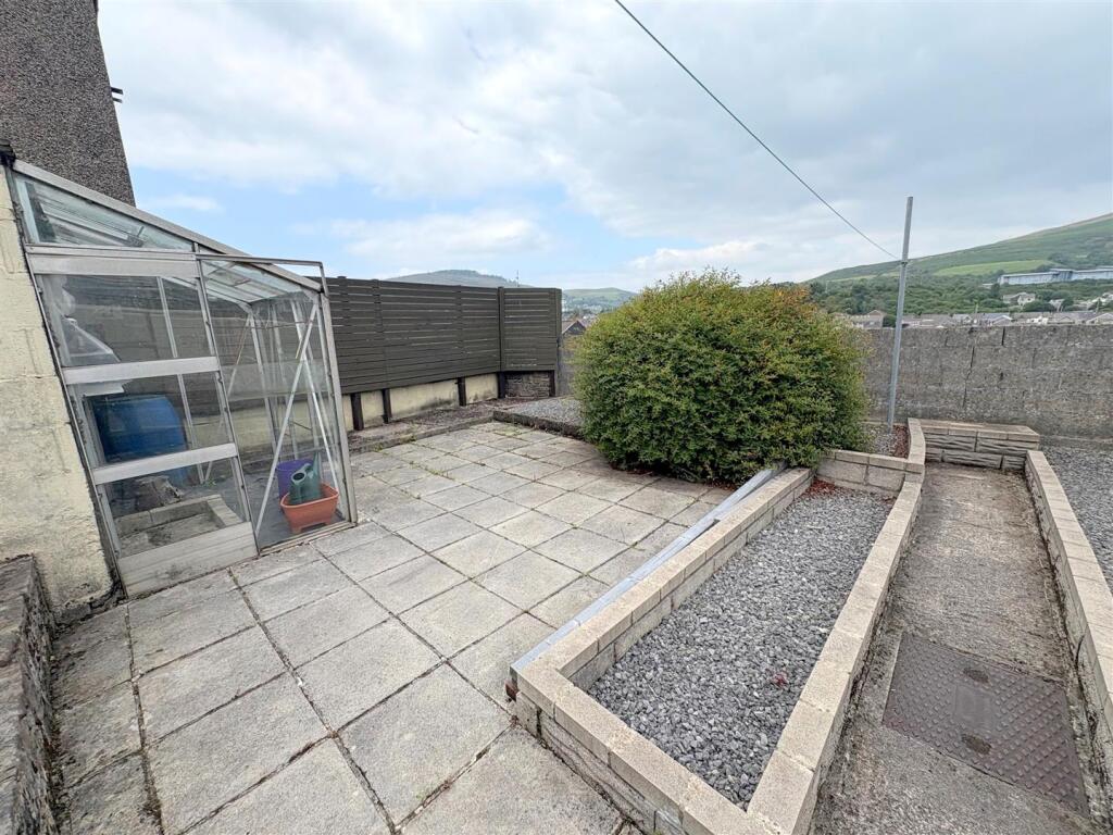 Rear Garden d.jpg