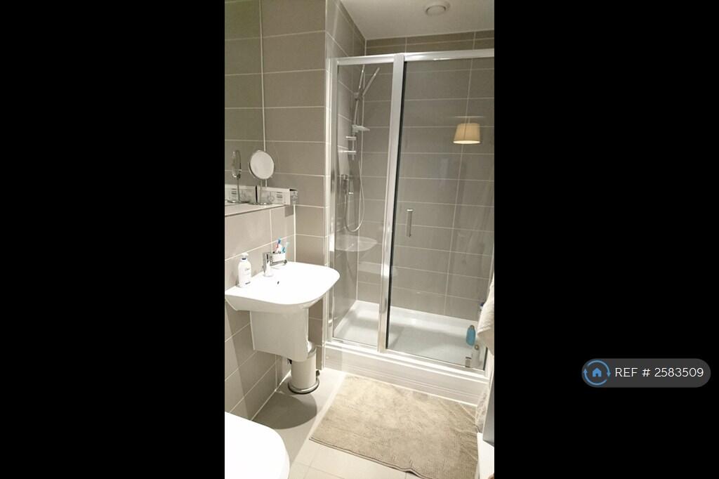 En Suite Bathroom