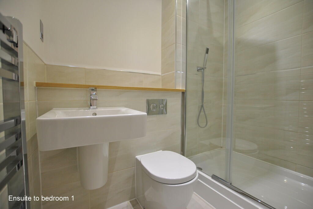 Ensuite to Bedroo...