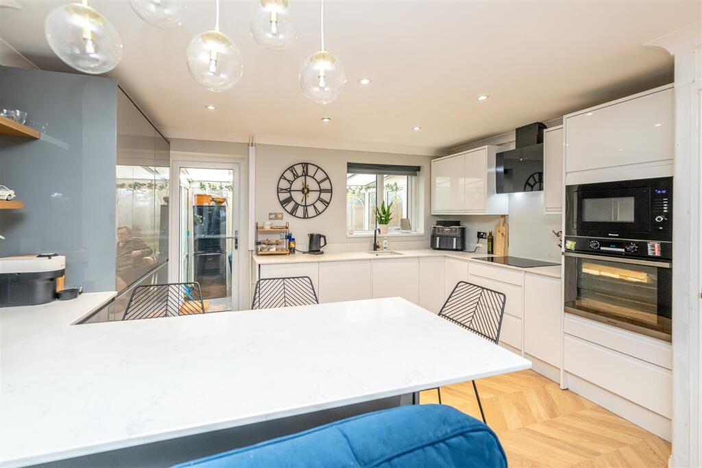 15 Coulter Grove (22).jpg