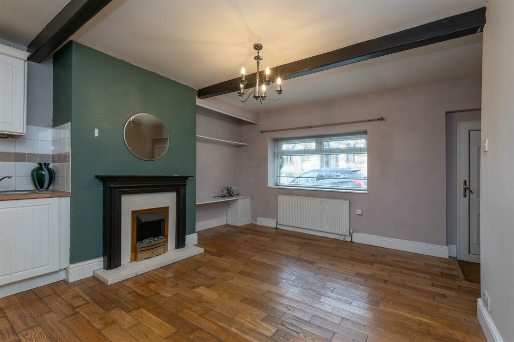 09 - 16 Back Clough HX3 7HH.jpg