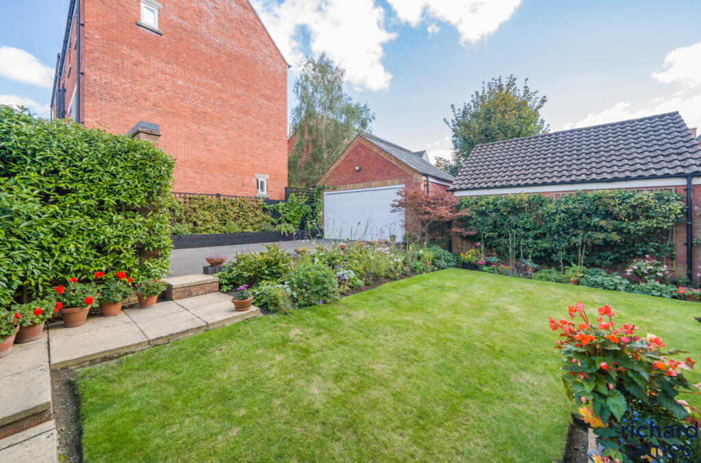 9fef41a8-e084-494...