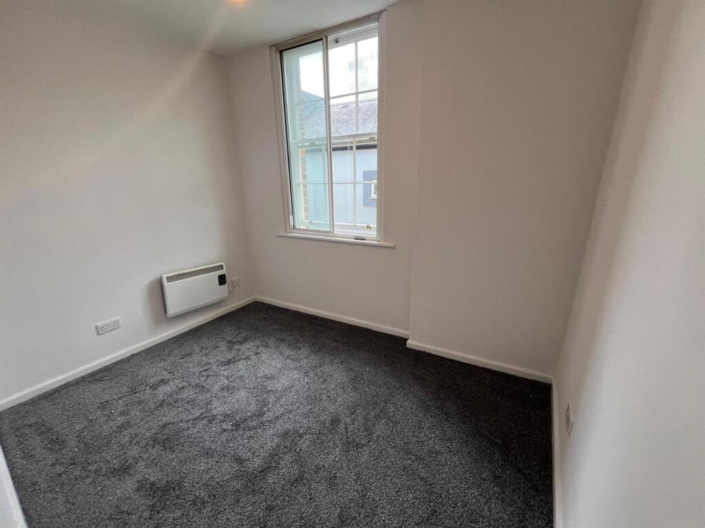 Bedroom.jpg