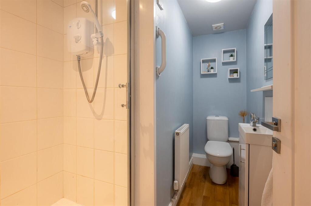 ANNEX SHOWER ROOM