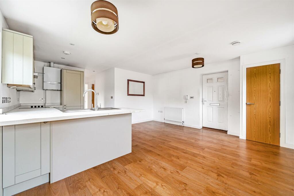 Kitchen living area 2.jpg