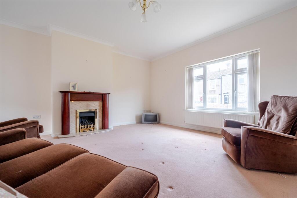 EXTENSION LOUNGE/DINER